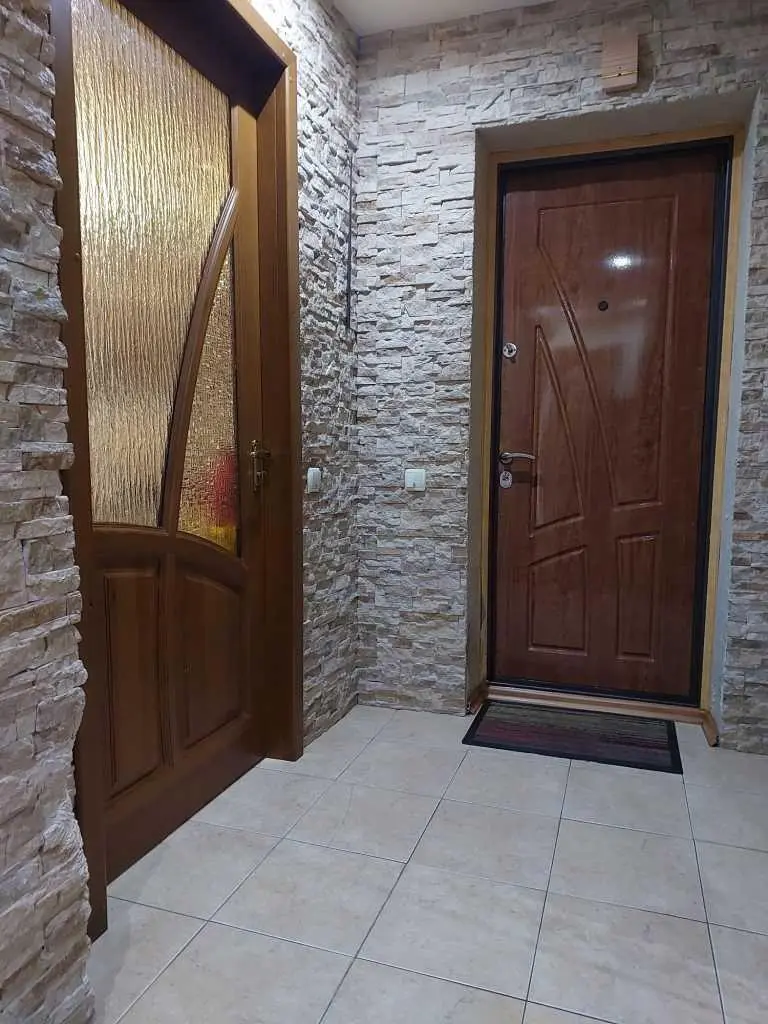 Затишна двокімнатна квартира з індивідуальним опаленням