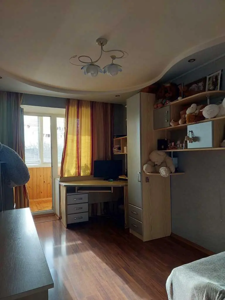 Затишна двокімнатна квартира з індивідуальним опаленням