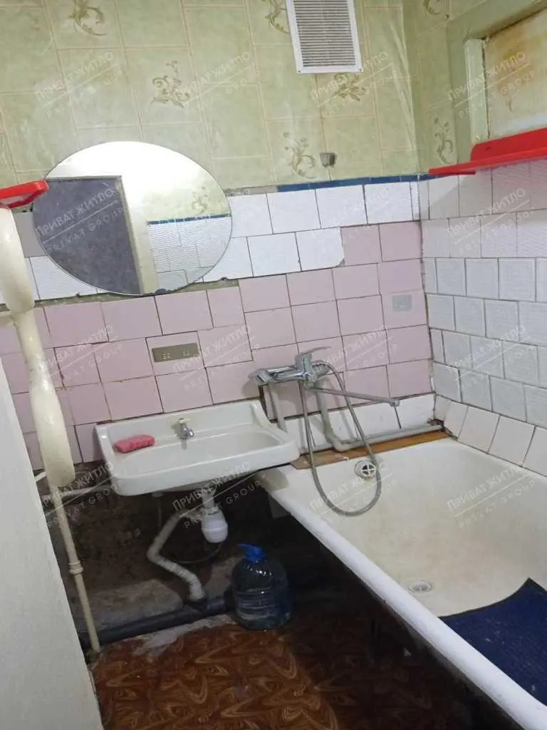 Продається 3-кімнатна квартира в районі Мотелю