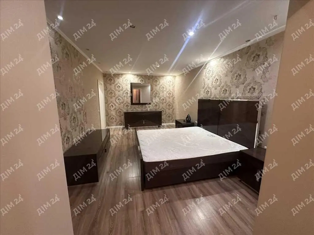 Квартира з ремонтом і автономним опаленням! 