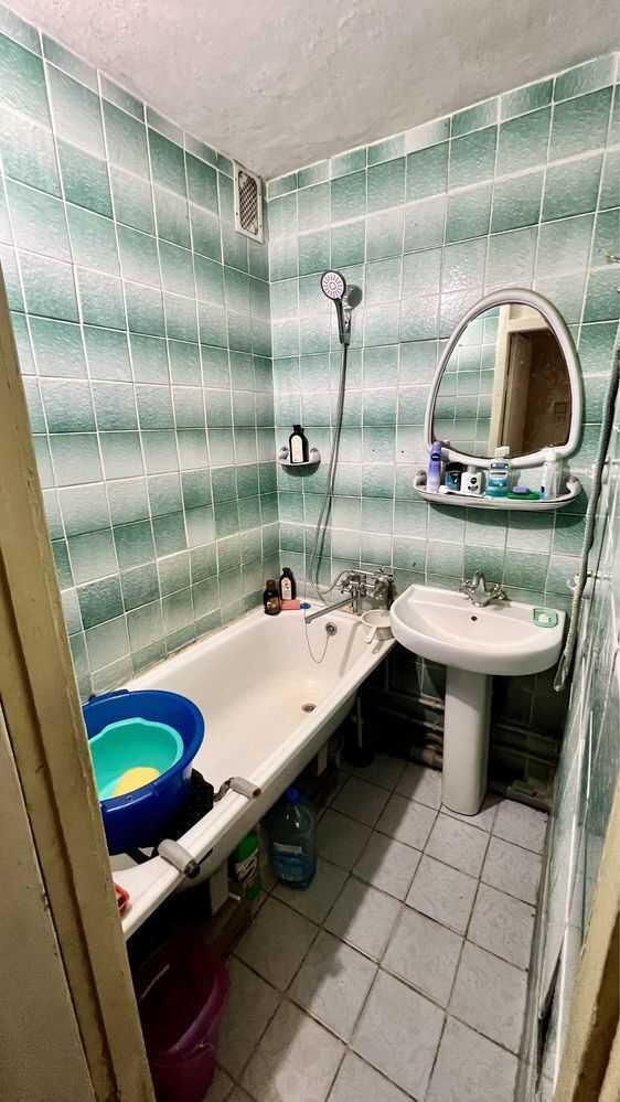 4 кімнатна квартира на середньому поверсі на Алмазному