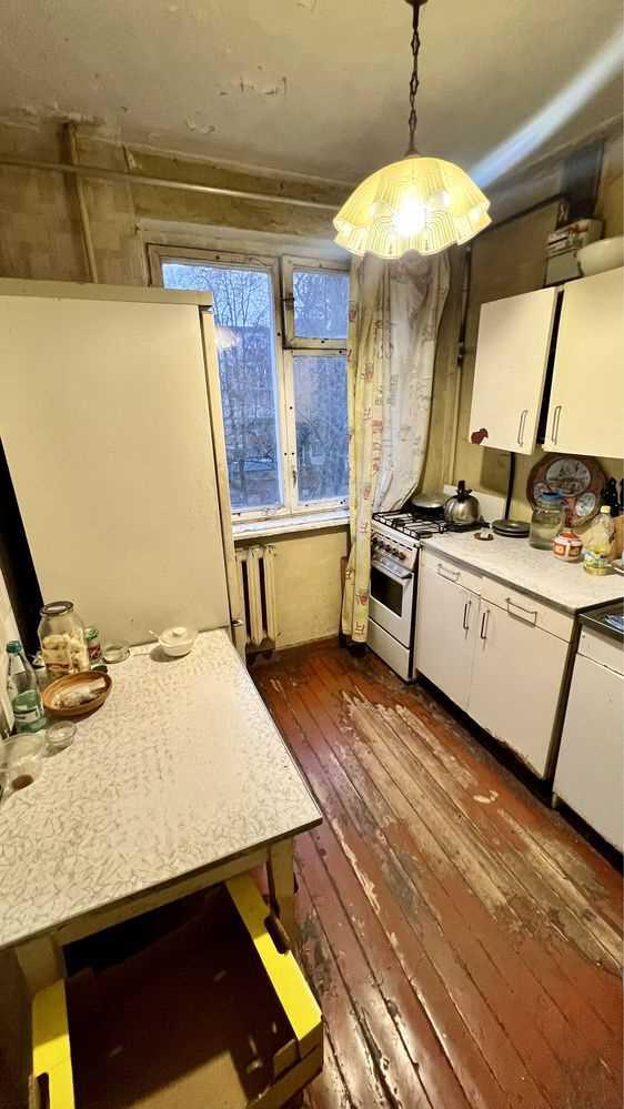 4 кімнатна квартира на середньому поверсі на Алмазному