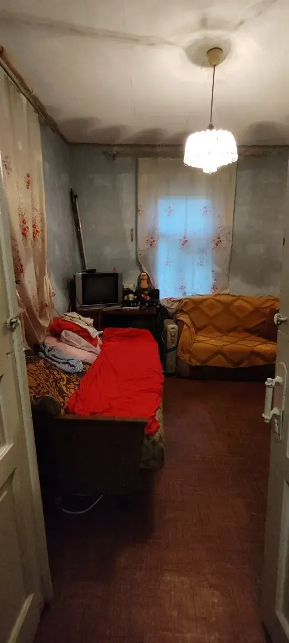 Продається частина будинку в центрі