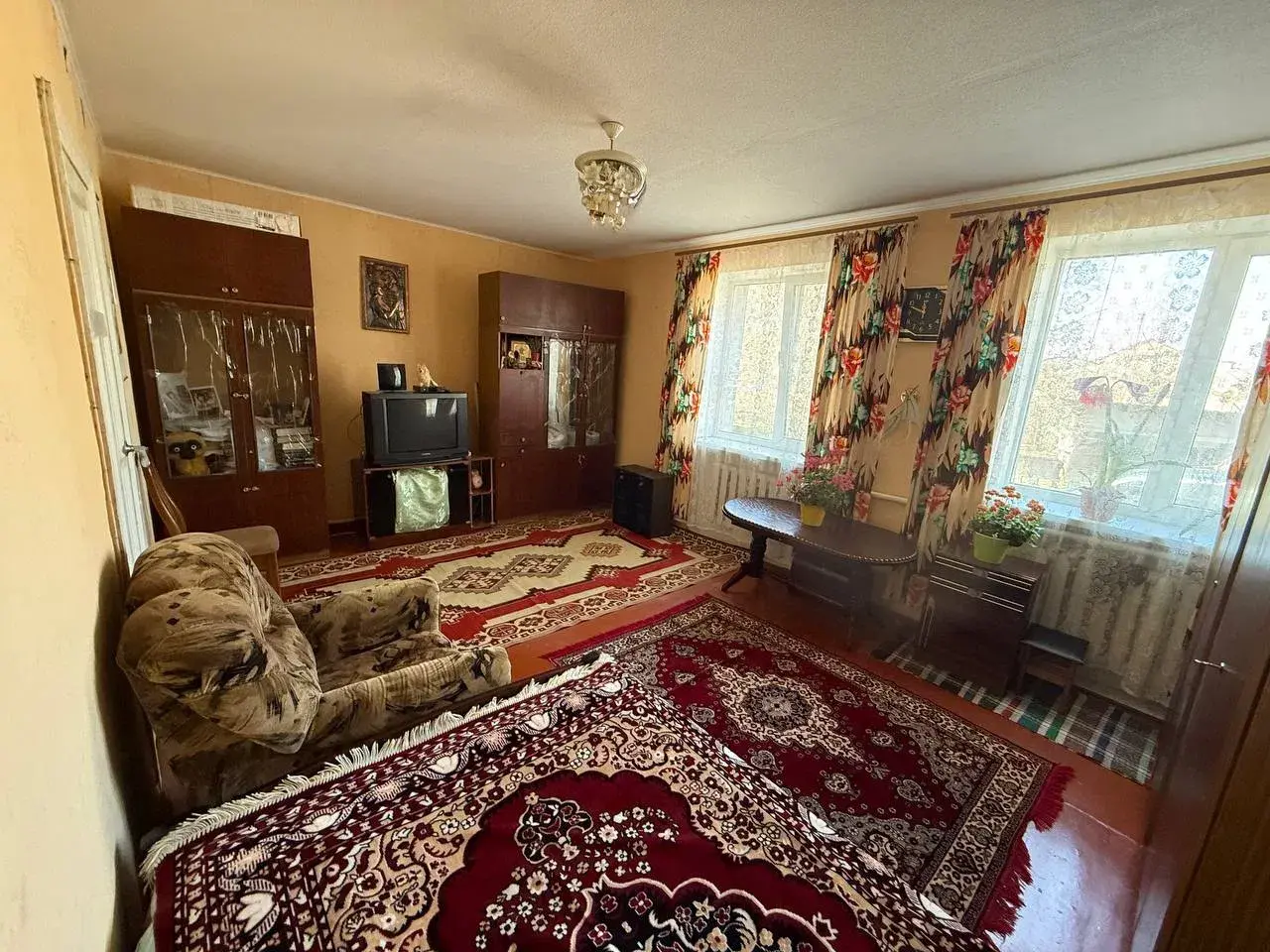 Окремий будинок з ремонтом на Монастирскій Горі