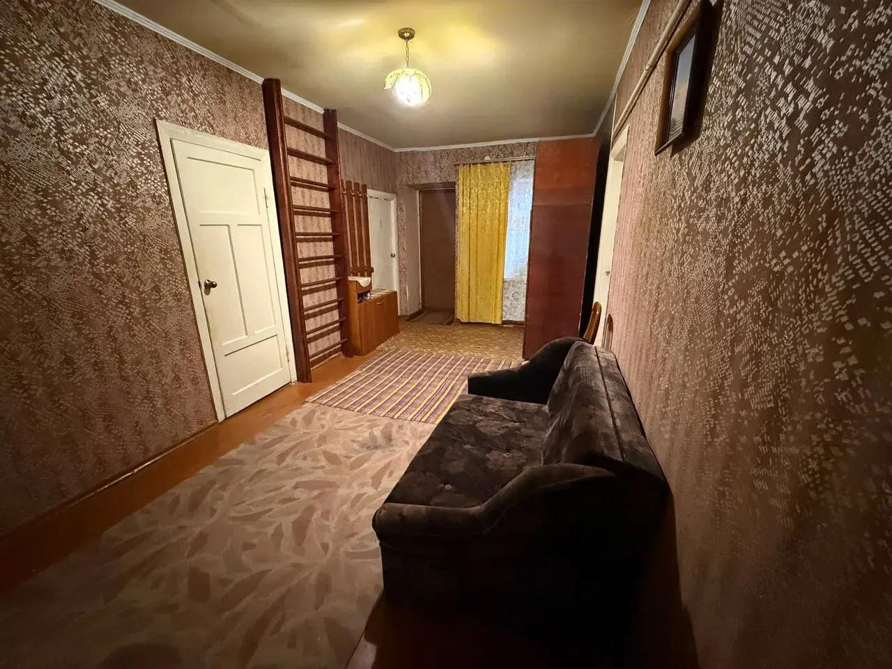 Окремий будинок з ремонтом на Монастирскій Горі