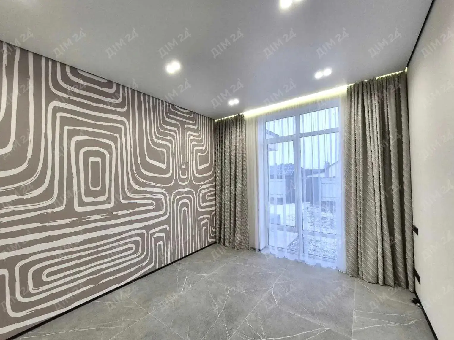 Сучасний будинок у мікрорайоні Яр