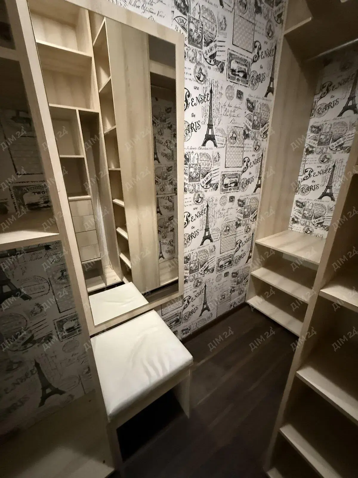 Левада. Квартира з дизайнерським проєктом.