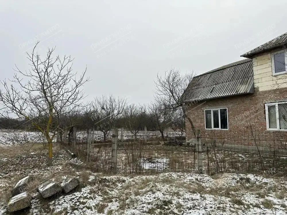 Продам будинок в Жуках!