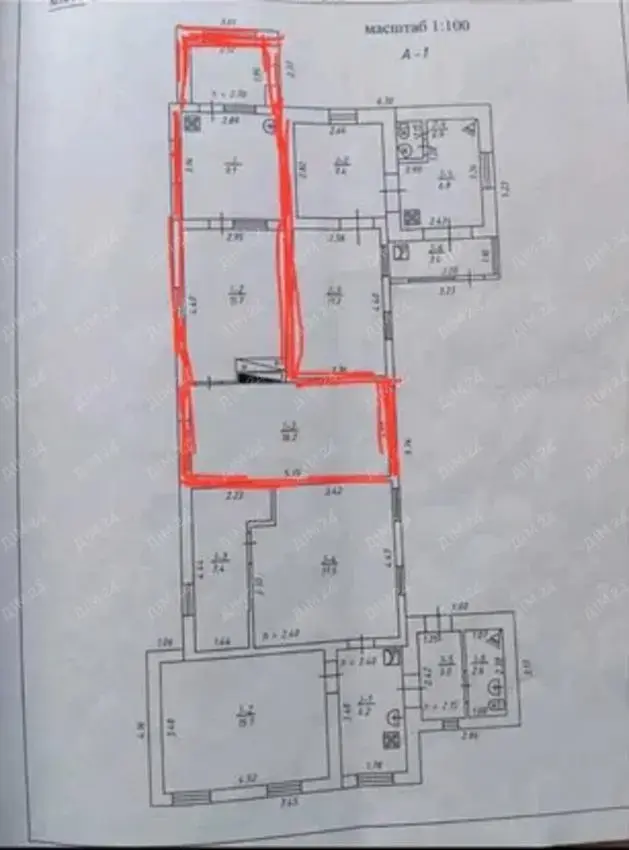 Частина будинку з окремим входом в центрі!