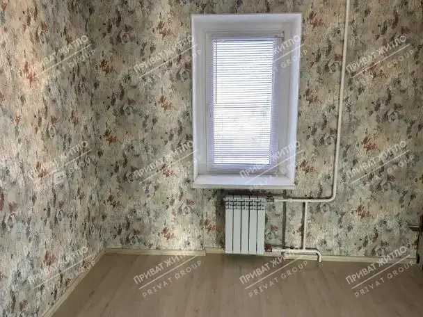 Продається трикімнатна квартира на Алмазному