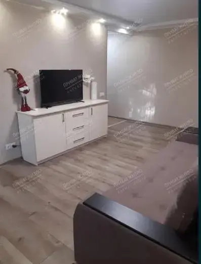 Трикімнатна квартира на Браїлках!