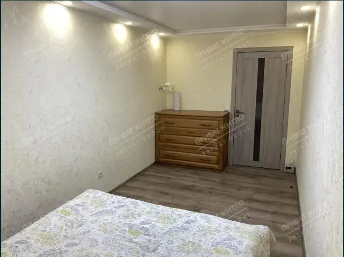 Трикімнатна квартира на Браїлках!