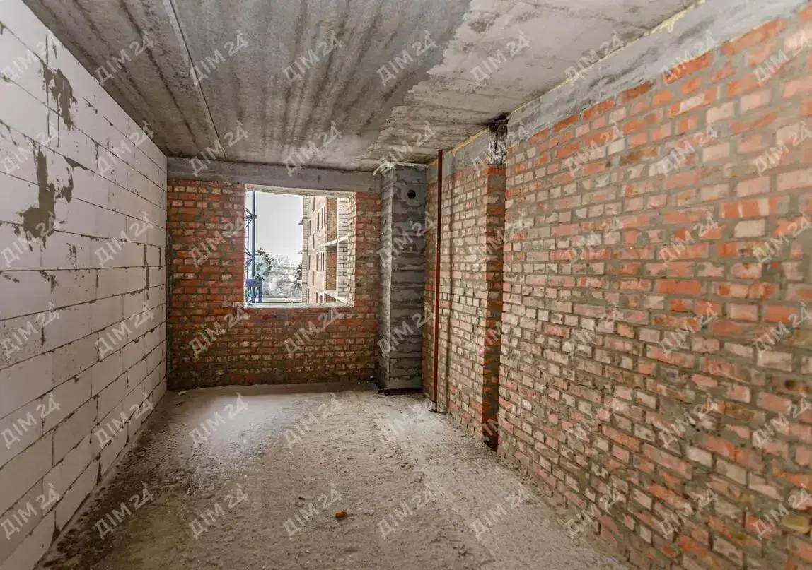 Трикімнатна квартира з панорамою та тишею
