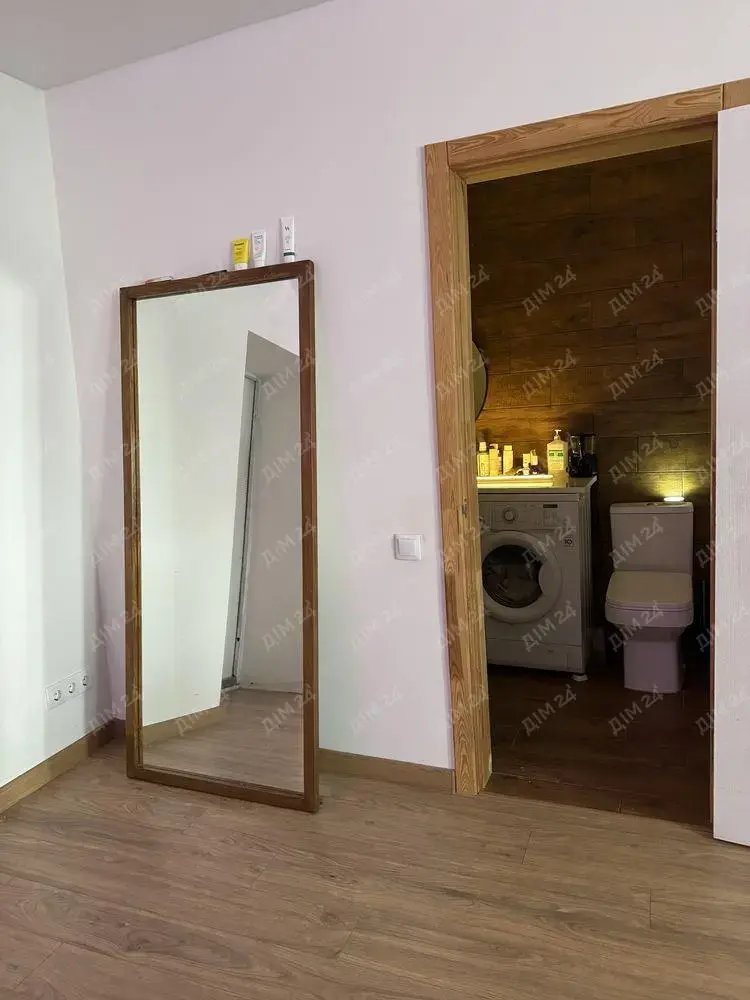 Ідеальна студія плюс одна.