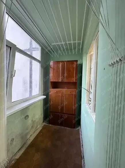 Затишна трикімнатна квартира на Алмазному