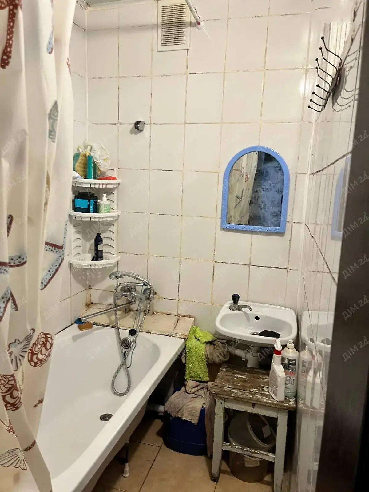 Трикімнатна квартира в районі автовокзалу.