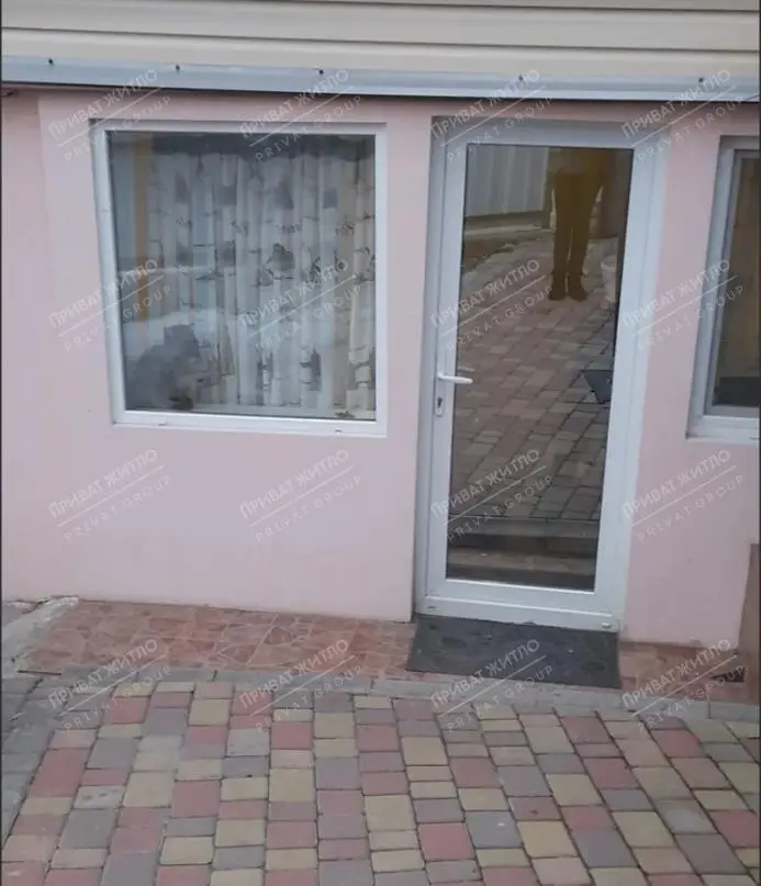 Частина будинку в районі Конкорду!