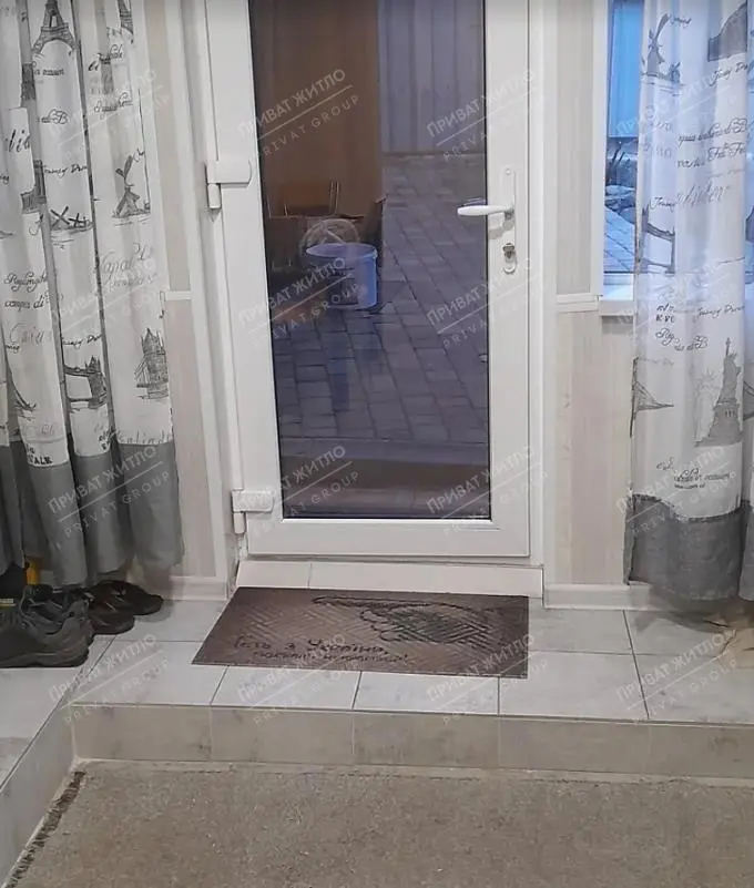 Частина будинку в районі Конкорду!