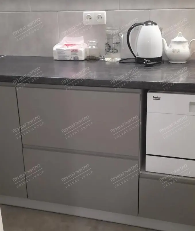 Частина будинку в районі Конкорду!