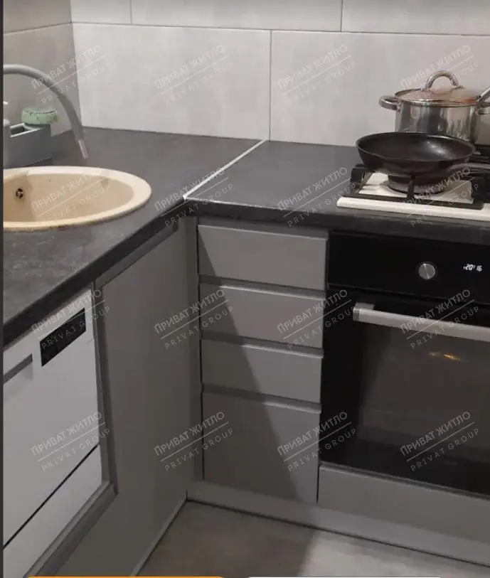 Частина будинку в районі Конкорду!