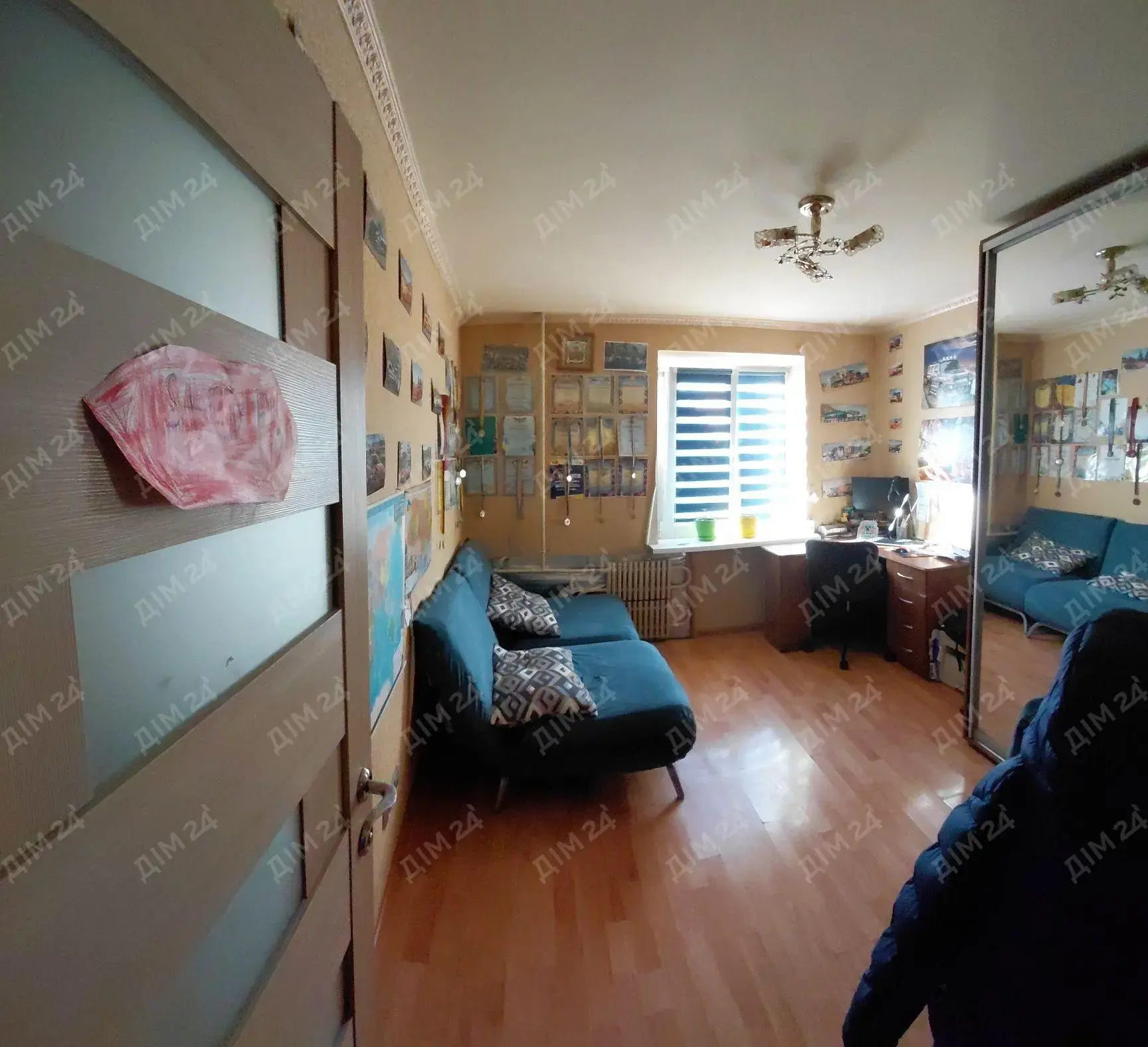 Двокімнатна квартира мікрорайон Алмазний.