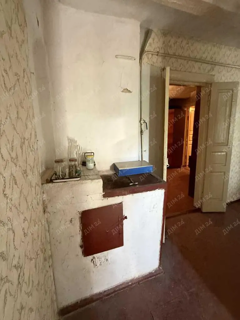 Частина будинку в центрі!