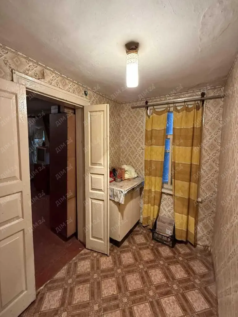 Частина будинку в центрі!