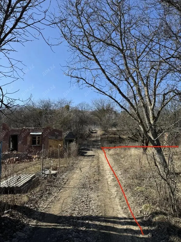 Дачна ділянка на Вороніна 