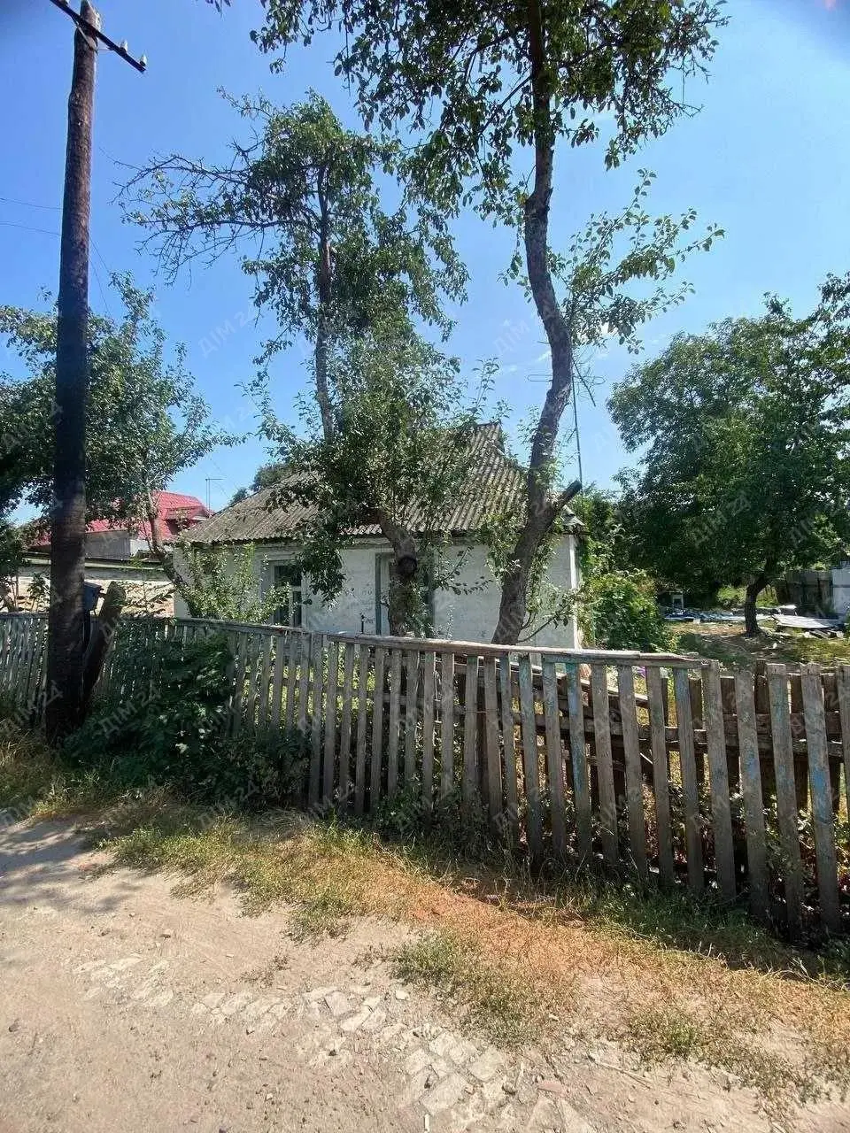 Земельна ділянка на Юрівці з будинком та комунікаціями