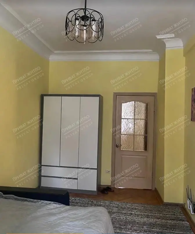 Двокімнатна квартира в центральній частині міста!