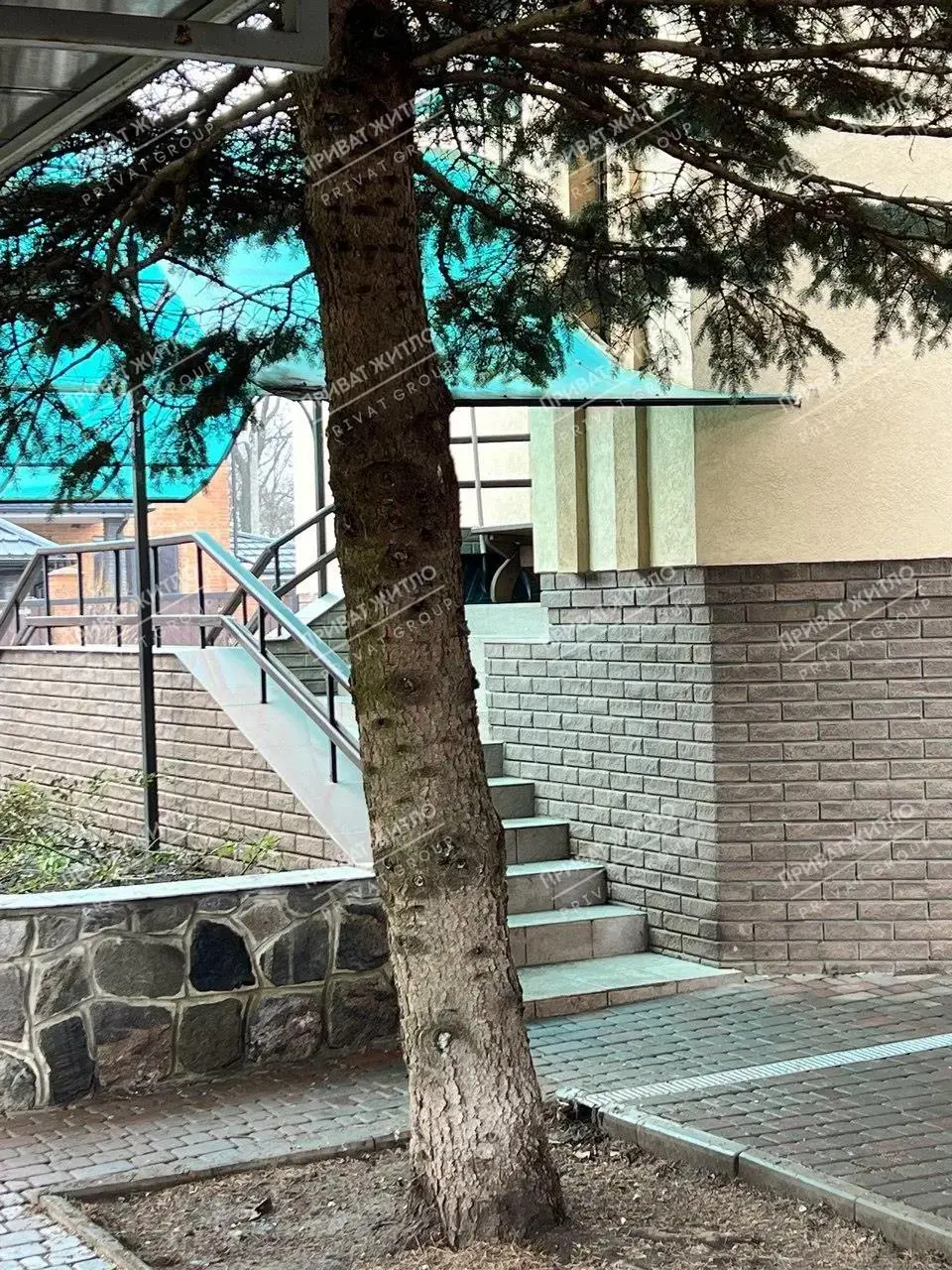 Якщо шукаєте "як у всіх" - це не ваш варіант! 