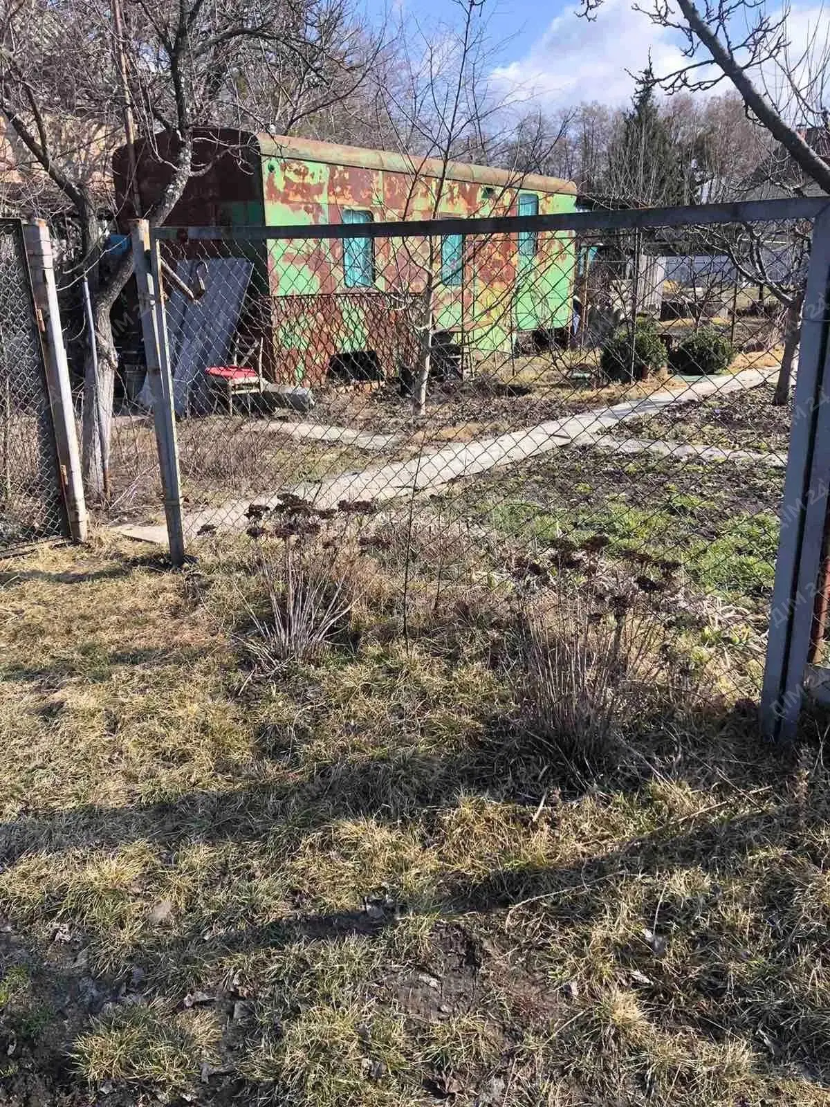 Дачна ділянка на Вороніна 