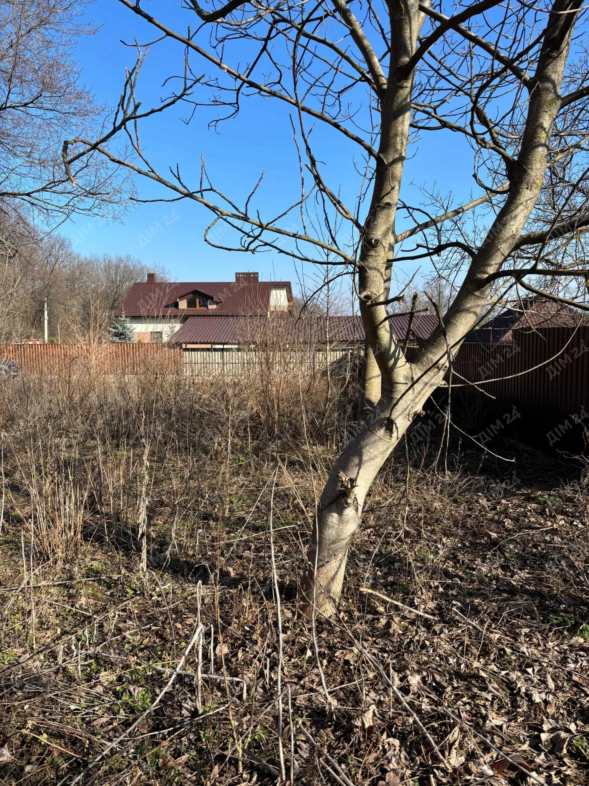 Земельна ділянка в Яру