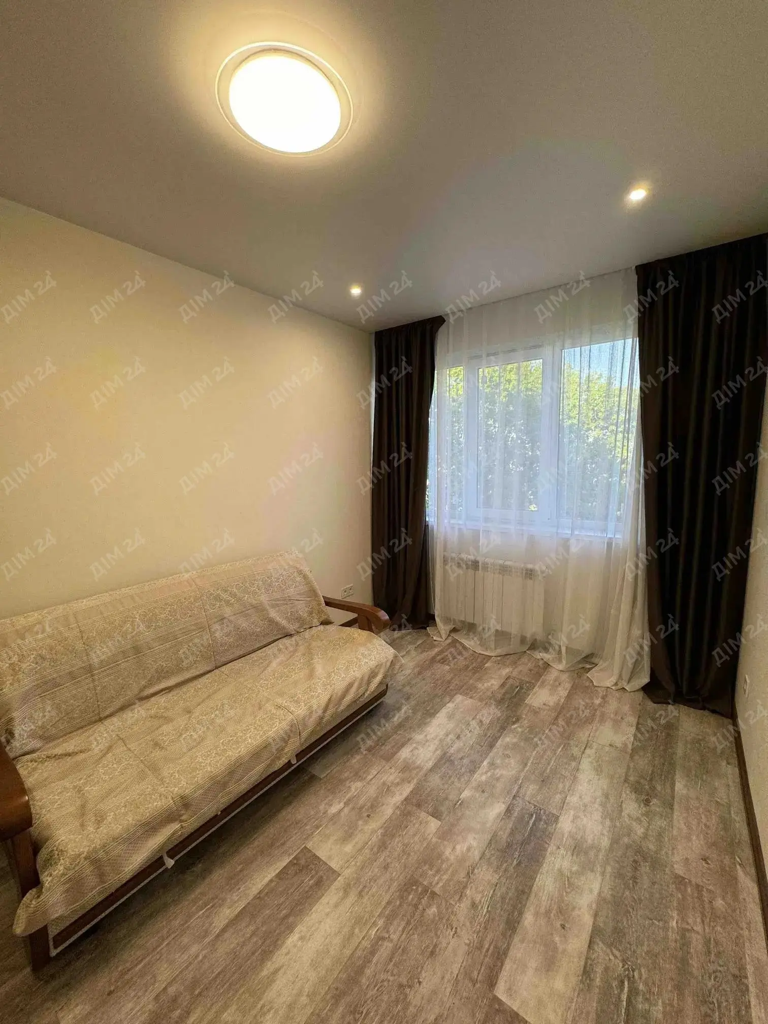 Двокімнатна квартира у ЖК Фемелі парк