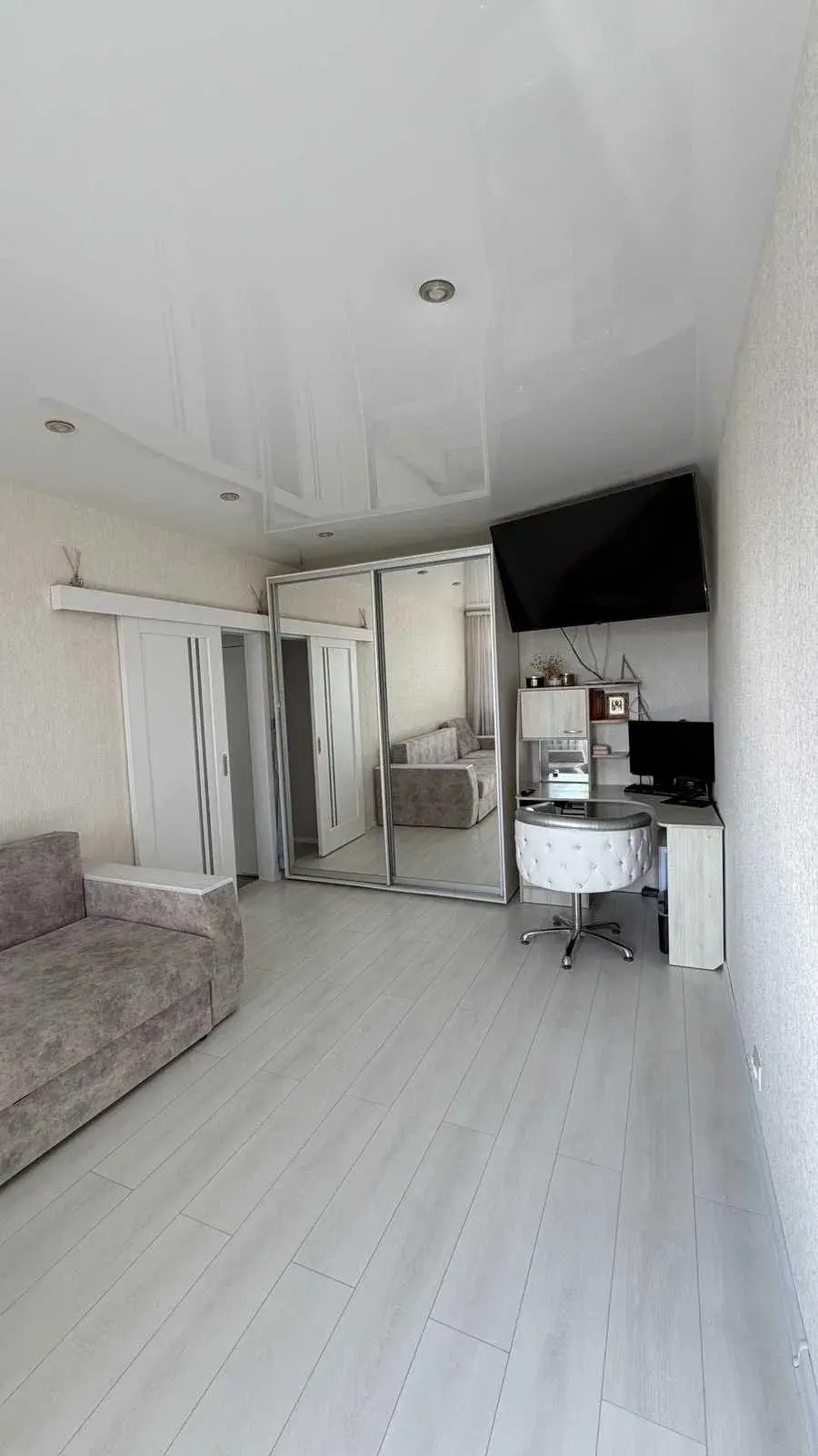 Готова до життя 2-кімнатна квартира на зручному 2 поверсі