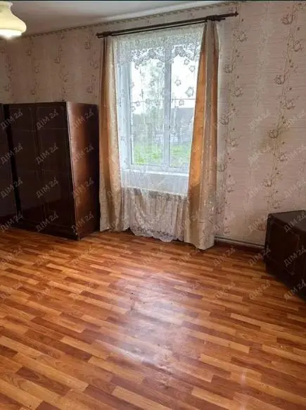 Гарний будинок у передмісті. Є-відновлення -ТАК