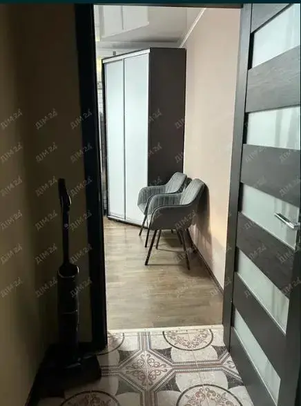 Двокімнатна квартира з гарним ремонтом!