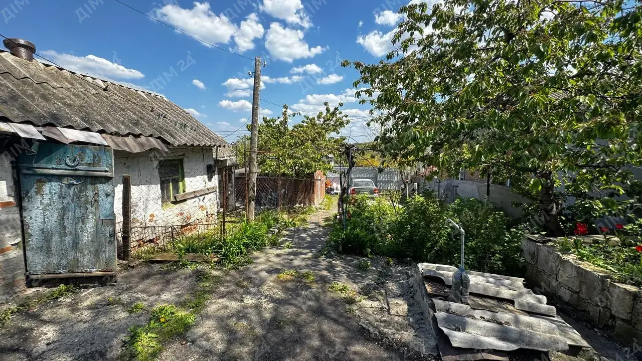 Великий окремий будинок район Кобищани