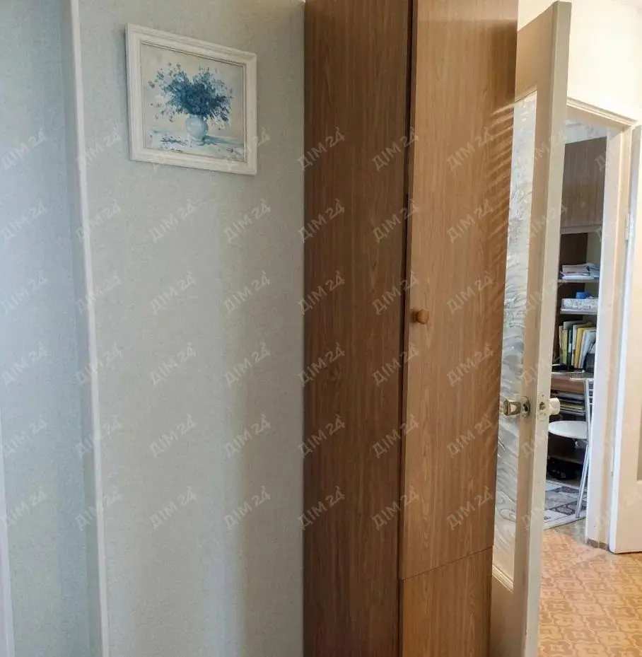 Простора 4 кімнатна квартира 77 м, 4/9