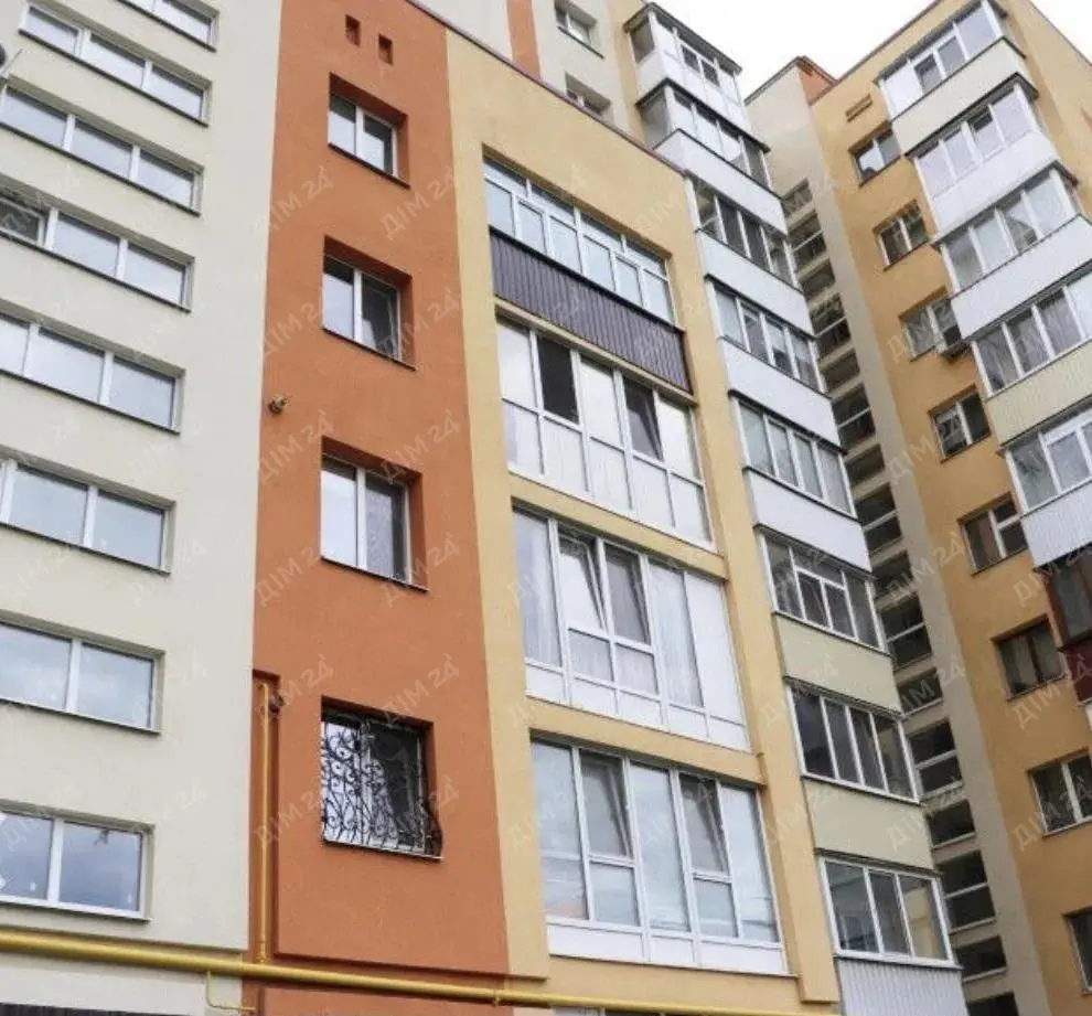 Простора 4 кімнатна квартира 77 м, 4/9