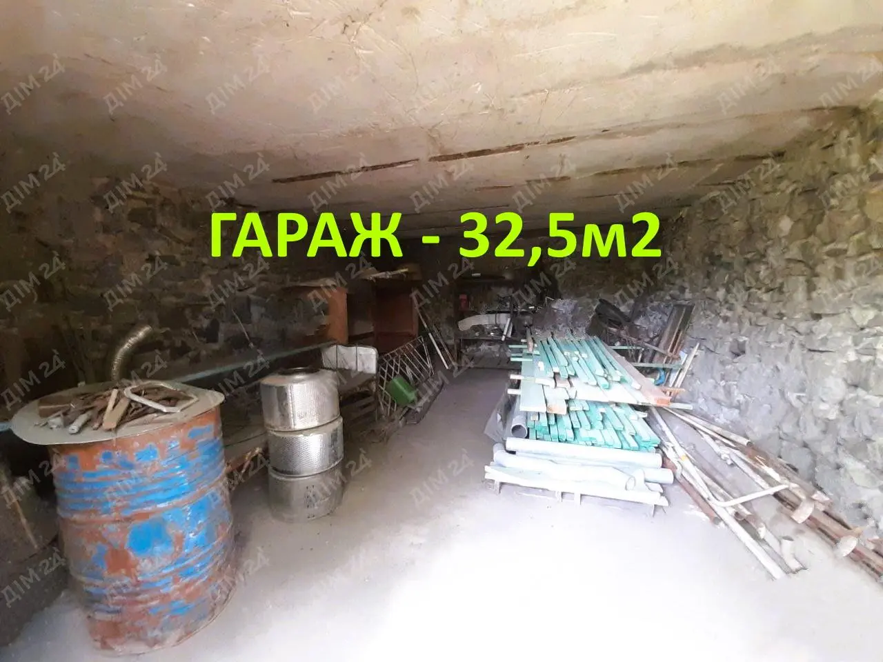 Нові Санжари. Будинок на березі річки