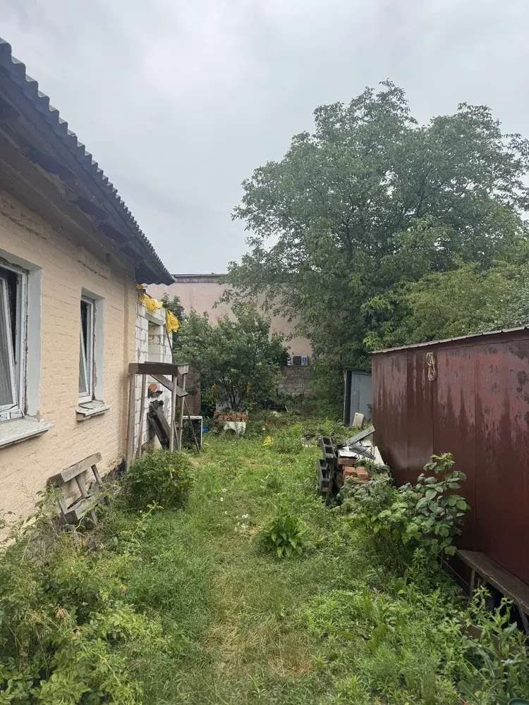 Квартира з окремою територією
