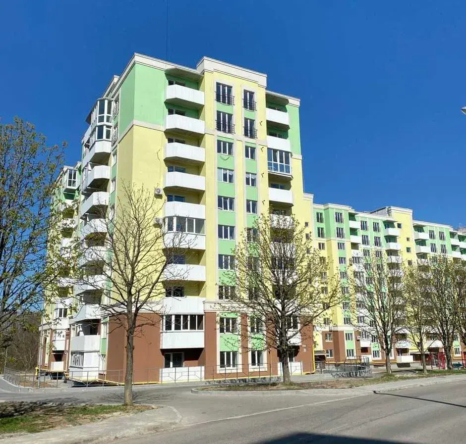 Чудова 3 кімнатна квартира в два рівні з гарним краєвидом в новобудові