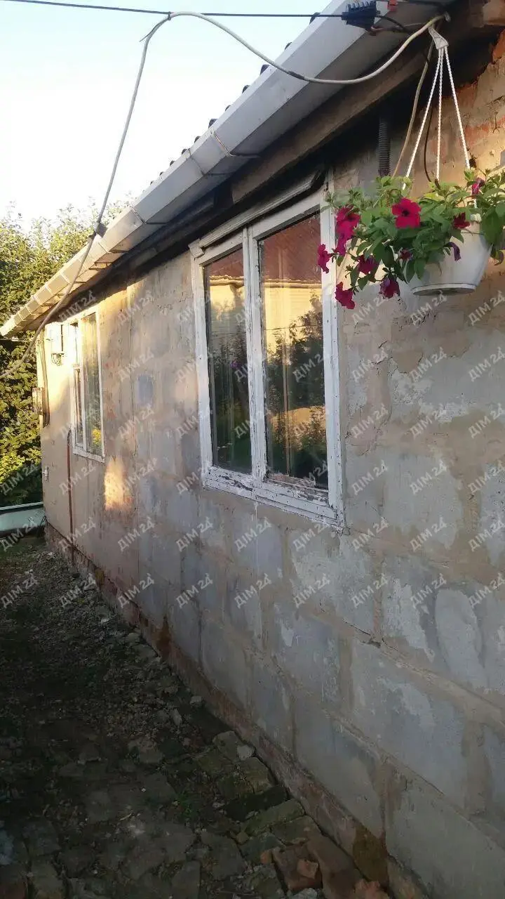 Окремий будинок в с Щербанях.