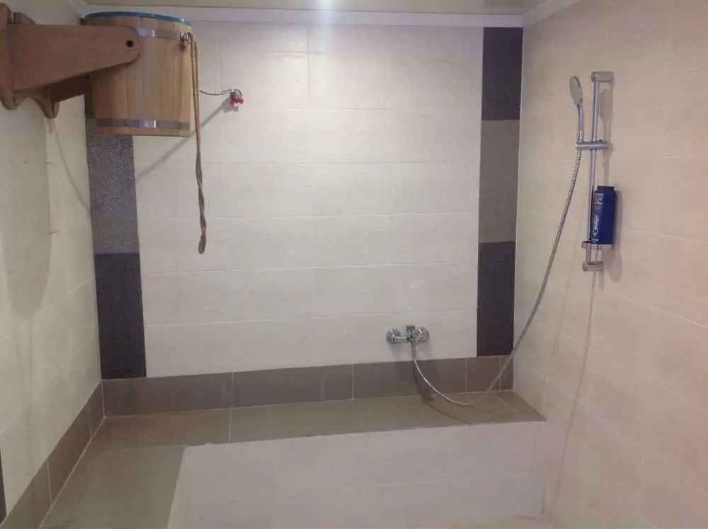 Просторий  двоповерховий будинок на Подолі