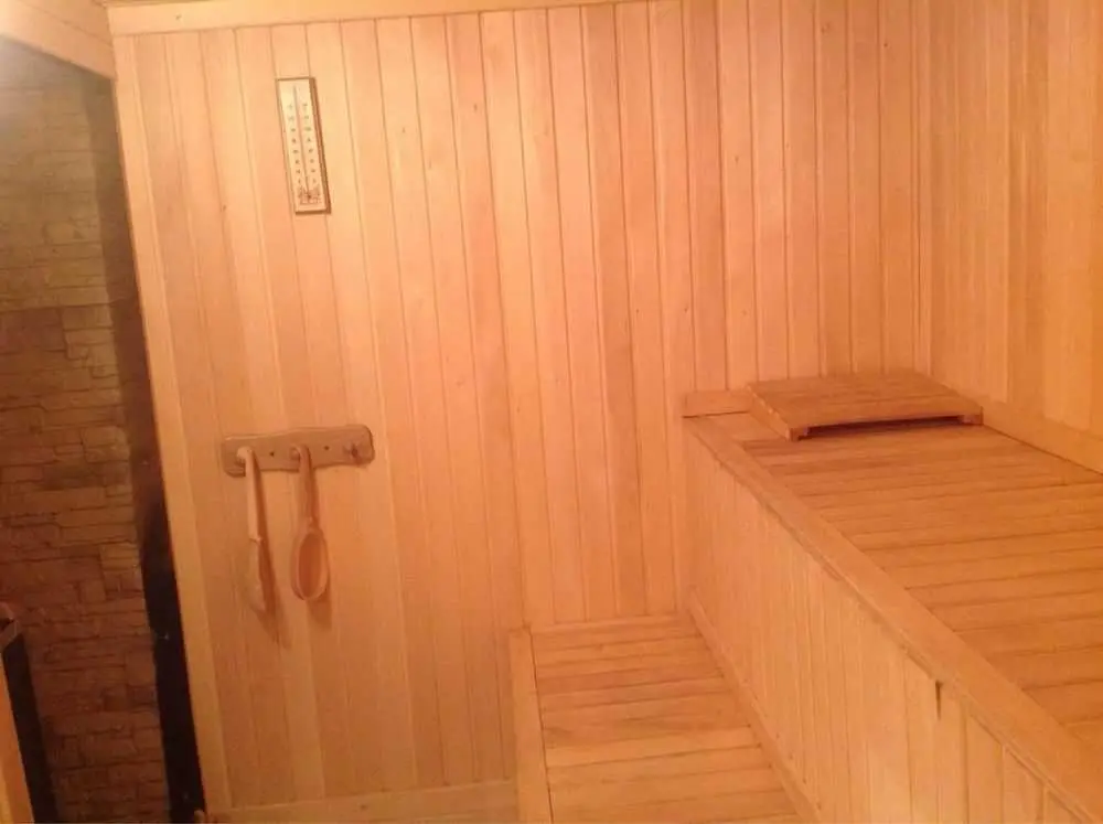 Просторий  двоповерховий будинок на Подолі