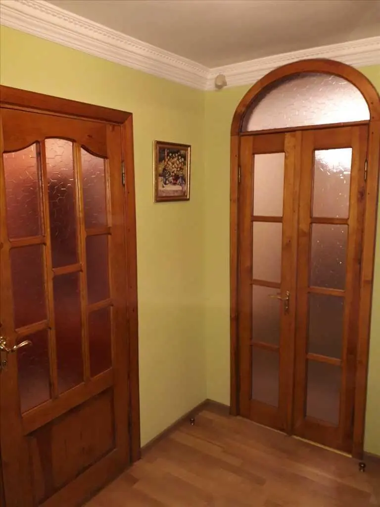 Універсальна трикімнатна квартира. 