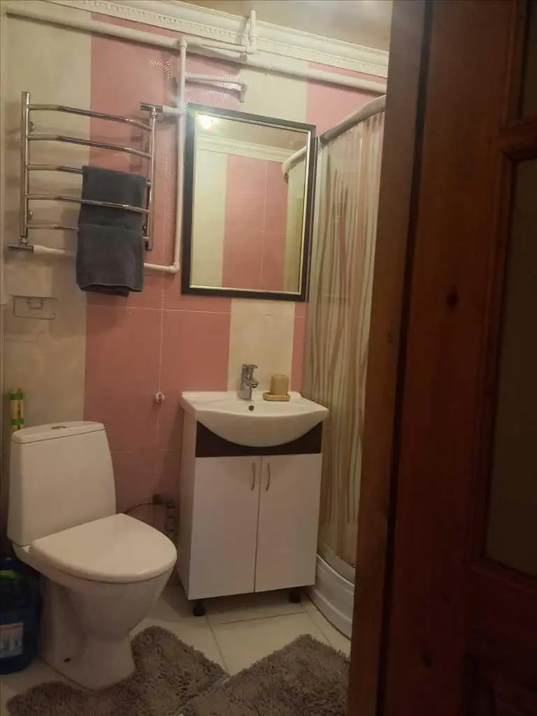 Універсальна трикімнатна квартира. 