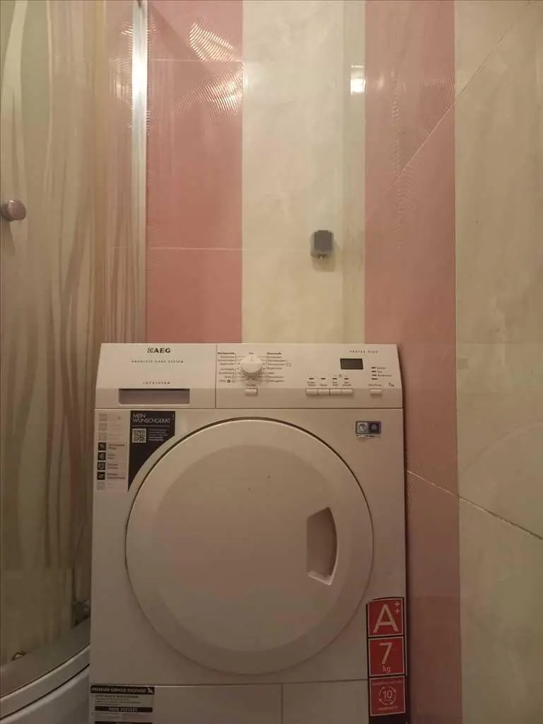 Універсальна трикімнатна квартира. 