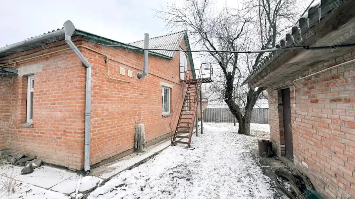 Два житлові будинки за 20 км від м.Полтава, Полтавський район